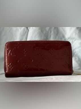 Louis Vuitton Vernis Zip Around Wallet in Burgundy, Comes With COA.